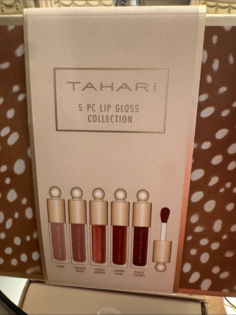 TAHARI 5-Piece Lip Gloss Set — Nude, Rose, Amber, Berry, Deep Cherry - Picture 3 of 3